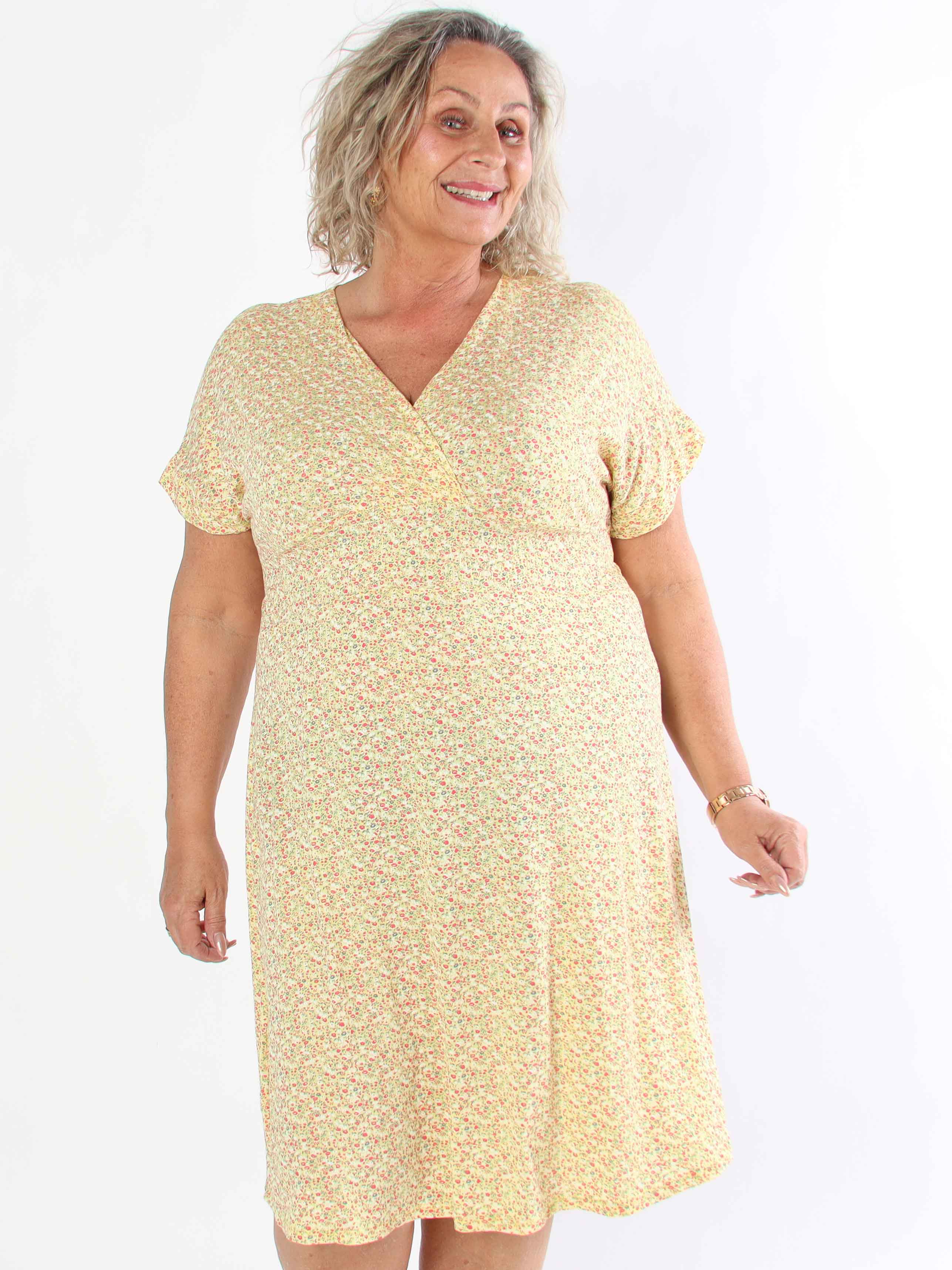 Maryam - Sød plus size kjole i blød viskose med blomsterprint